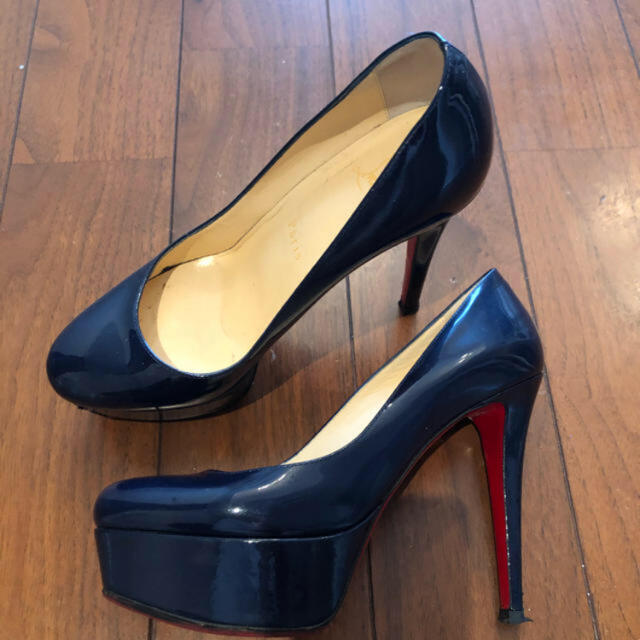 Christian Louboutin(クリスチャンルブタン)のクリスチャンルブタン パンプス レディースの靴/シューズ(ハイヒール/パンプス)の商品写真