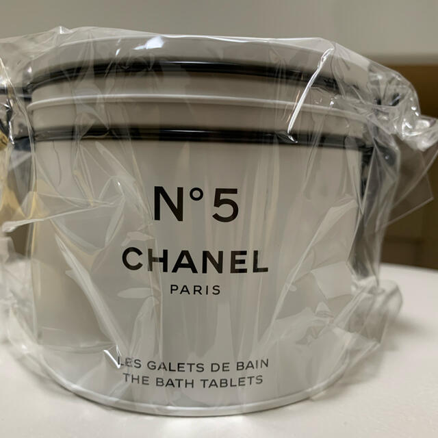 CHANEL(シャネル)のCHANEL ファクトリー5 バスタブレット コスメ/美容のボディケア(入浴剤/バスソルト)の商品写真