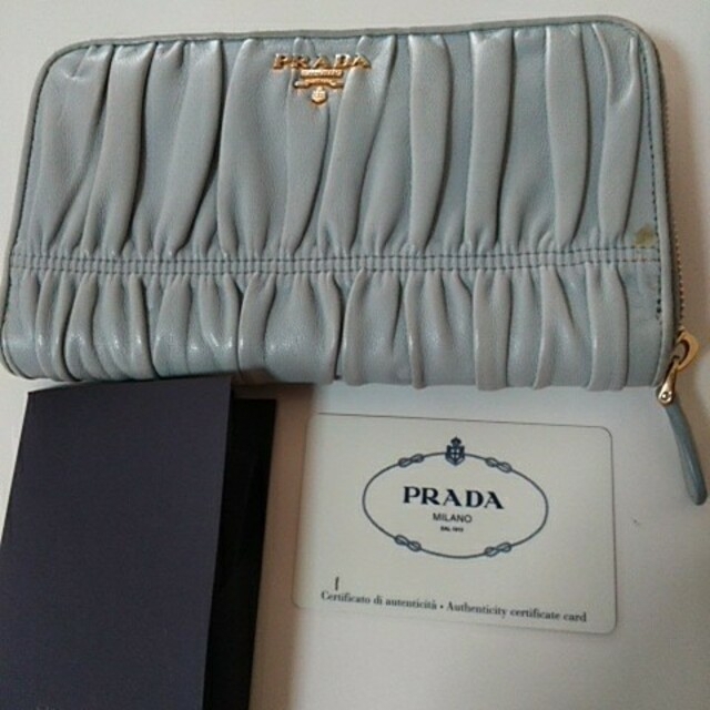 PRADA(プラダ)のPRADA長財布［最終お値下げ] レディースのファッション小物(財布)の商品写真