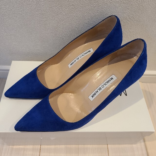 MANOLO BLAHNIK(マノロブラニク)のマノロブラニク　パンプス レディースの靴/シューズ(ハイヒール/パンプス)の商品写真