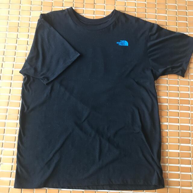 THE NORTH FACE(ザノースフェイス)の✅　ノースフェイス　Tシャツ　ブラック　XL 古着　送料込み メンズのトップス(Tシャツ/カットソー(半袖/袖なし))の商品写真