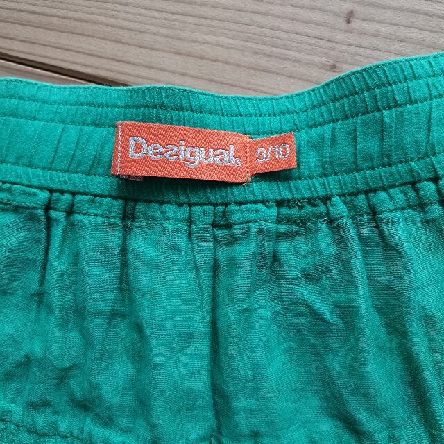 DESIGUAL(デシグアル)の【中古】Desigual 子供9/10 スカート キッズ/ベビー/マタニティのキッズ服女の子用(90cm~)(スカート)の商品写真