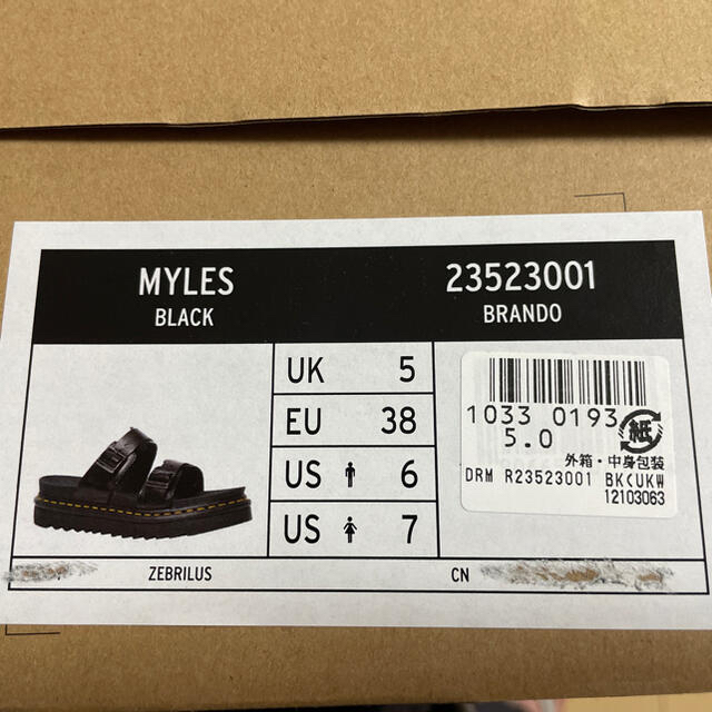 Dr.Martens(ドクターマーチン)のDr.Martens MYLES  レディースの靴/シューズ(サンダル)の商品写真