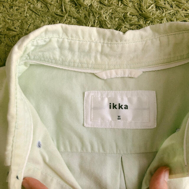 ikka(イッカ)の薄いグリーンのシャツ　長袖　Mサイズ メンズのトップス(シャツ)の商品写真