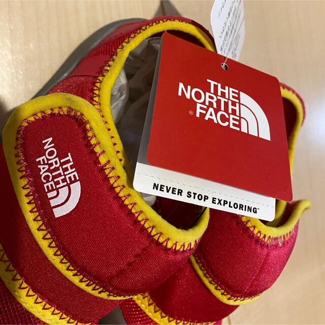 THE NORTH FACE(ザノースフェイス)の【新品タグ付き】ノースフェイス　キッズ　サンダル　ピンク　15cm 16cm  キッズ/ベビー/マタニティのキッズ靴/シューズ(15cm~)(サンダル)の商品写真