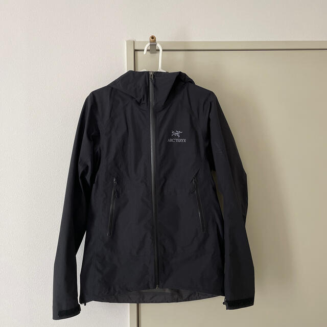 ARC'TERYX(アークテリクス)のアークテリクス　ゼータ　ジャケット　フードパーカー　ゴアテックス レディースのジャケット/アウター(ナイロンジャケット)の商品写真