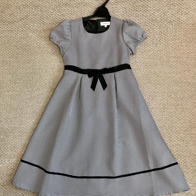 半袖ワンピース　140㎝　美品 キッズ/ベビー/マタニティのキッズ服女の子用(90cm~)(ドレス/フォーマル)の商品写真