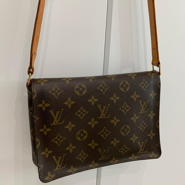 LOUIS VUITTON(ルイヴィトン)のLOUIS VUITTON  レディースのバッグ(ショルダーバッグ)の商品写真