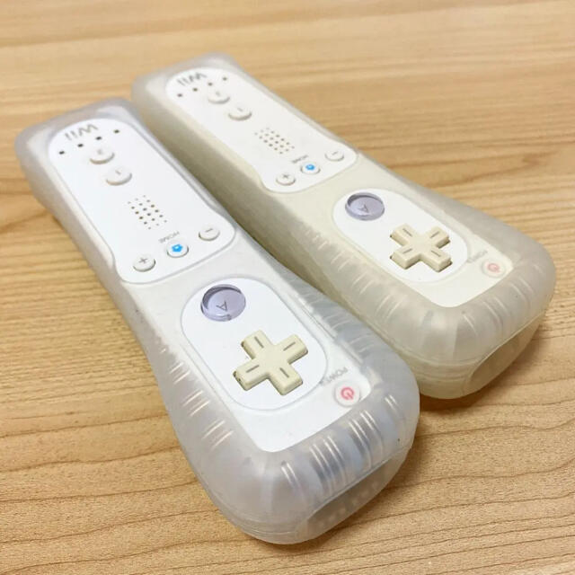 激安 Nintendo Wii Wiiリモコン2つ