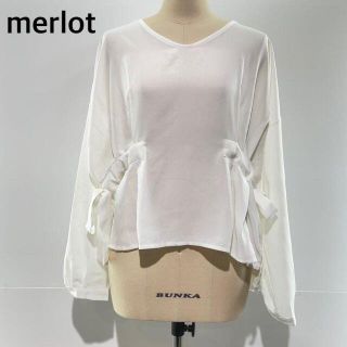 メルロー(merlot)のmerlot メルロー サイドリボン長袖カットソー(Tシャツ(長袖/七分))