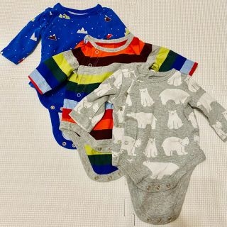 ギャップ(GAP)の美品GAP 新生児服　ロンパース　3枚セット(ロンパース)