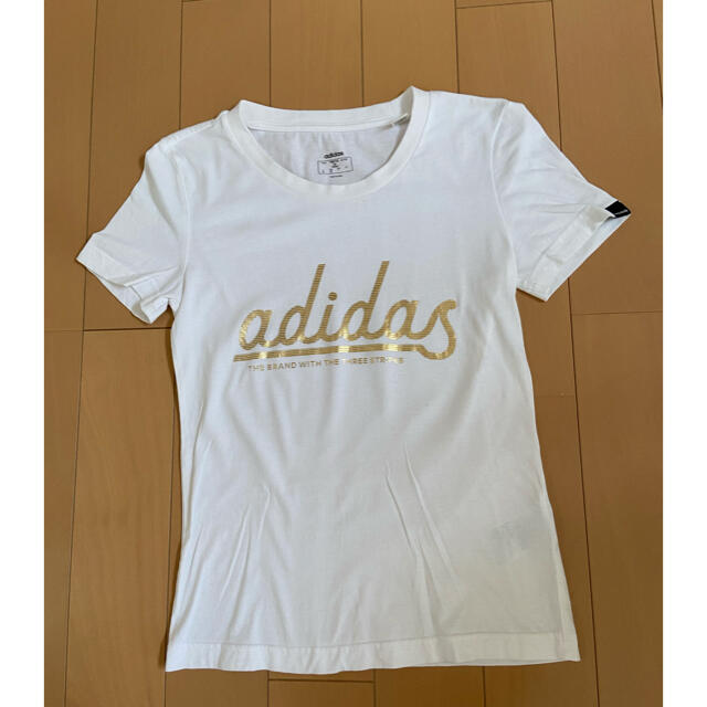 adidas(アディダス)のadidas  ゴールドロゴ　Ｔシャツ メンズのトップス(Tシャツ/カットソー(半袖/袖なし))の商品写真