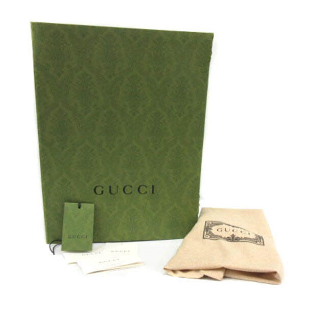 Gucci(グッチ)のグッチ イヤーフラップハット GGカーリー エコファーハット L 白 黒 レディースの帽子(その他)の商品写真