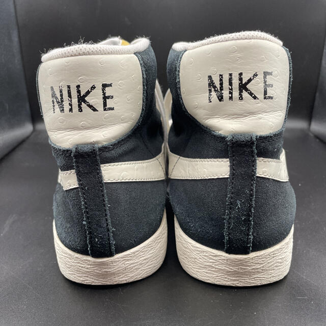 NIKE(ナイキ)のクーポンセール　ナイキ ブレーザー ミッドPRMヴィンテージ  オストリッチ メンズの靴/シューズ(スニーカー)の商品写真