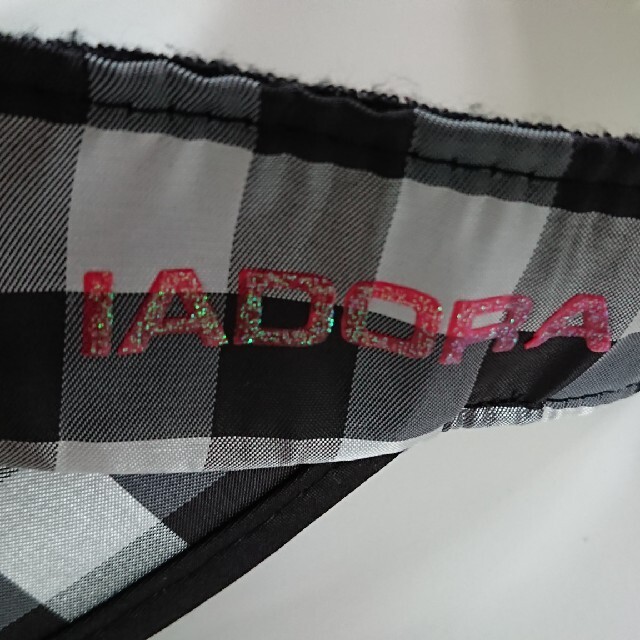 DIADORA(ディアドラ)のDIADORA サンバイザー 黒×白チェック柄 レディースの帽子(キャップ)の商品写真