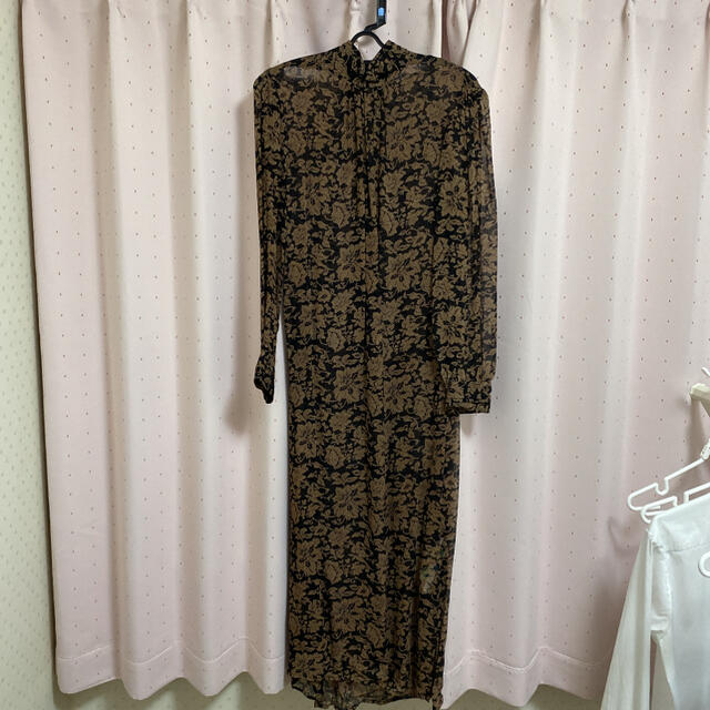 TODAYFUL(トゥデイフル)のGeorgette Leaf Dress TODAYFUL ワンピース　花柄 レディースのワンピース(ロングワンピース/マキシワンピース)の商品写真