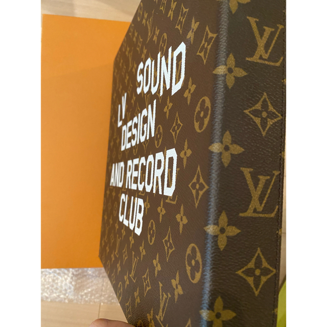 LOUIS VUITTON(ルイヴィトン)のルイヴィトン　レコード　ピザ　クラッチバッグ　LOUISVUITTON メンズのバッグ(セカンドバッグ/クラッチバッグ)の商品写真