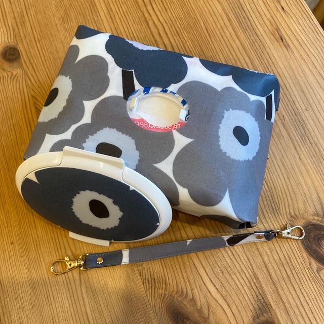 marimekko(マリメッコ)のゆっこ様専用　おしりふきポーチ キッズ/ベビー/マタニティのおむつ/トイレ用品(ベビーおしりふき)の商品写真