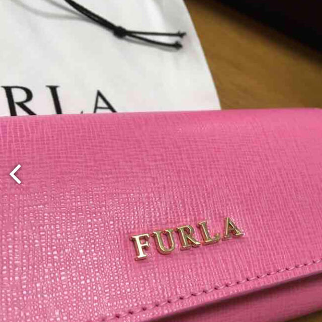 HOTお得 Furla 発送前値下げ！新品♡フルラ♡バイカラー♡キーケースの通販 by やましょのお店｜フルラならラクマ 