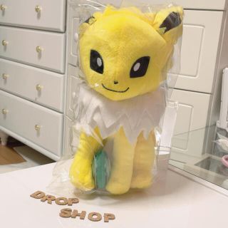 ポケモン(ポケモン)の𓊆 新品 サンダース進化のいし でっかいぬいぐるみ  𓊇 (ぬいぐるみ)