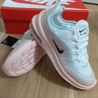 ナイキ(NIKE)のNIKE ウィメンズ　エアマックス　アクシス 24.5cm 新品 (スニーカー)