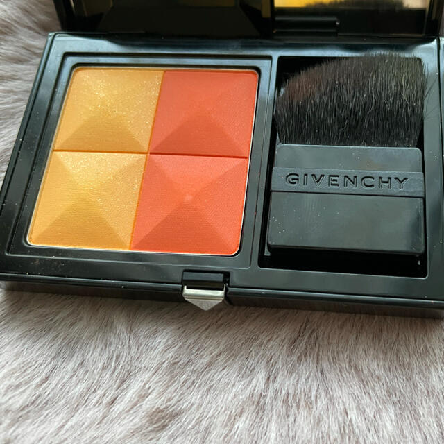 GIVENCHY(ジバンシィ)のジバンシイ　プリズムブラッシュ コスメ/美容のベースメイク/化粧品(チーク)の商品写真