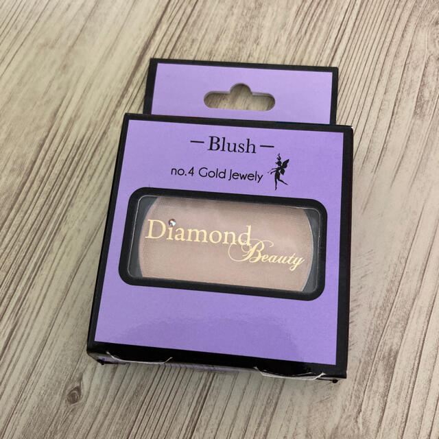 Diamond Beauty(ダイヤモンドビューティー)の【Diamond Beauty】DBブラッシュ 04 ゴールドジュエリー コスメ/美容のベースメイク/化粧品(アイシャドウ)の商品写真