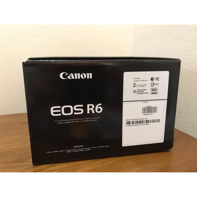 Canon(キヤノン)の【新品未使用品】CANON EOS R6 ボディ スマホ/家電/カメラのカメラ(ミラーレス一眼)の商品写真