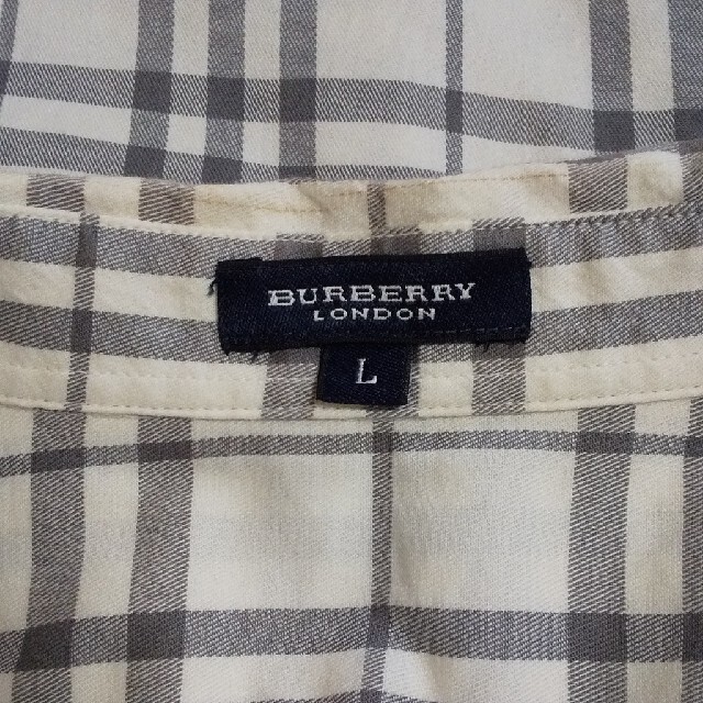 BURBERRY(バーバリー)の涼しげなチェックのお色のシャツ レディースのトップス(シャツ/ブラウス(半袖/袖なし))の商品写真