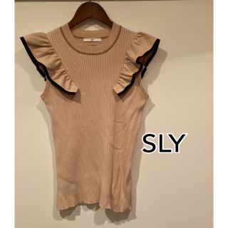 スライ(SLY)の美品　SLY トップス (Tシャツ(半袖/袖なし))