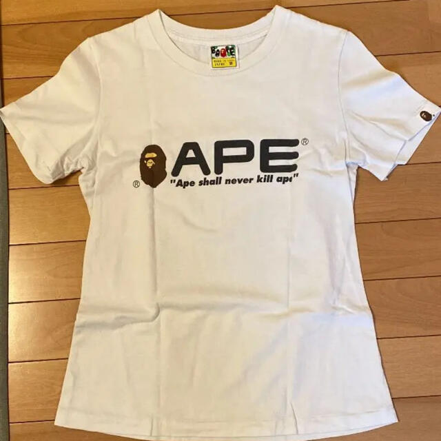 A BATHING APE(アベイシングエイプ)のエイプ　レディースTシャツ レディースのトップス(Tシャツ(半袖/袖なし))の商品写真