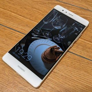 ファーウェイ(HUAWEI)のHUAWEI P9 SIMフリー　本体のみ(スマートフォン本体)