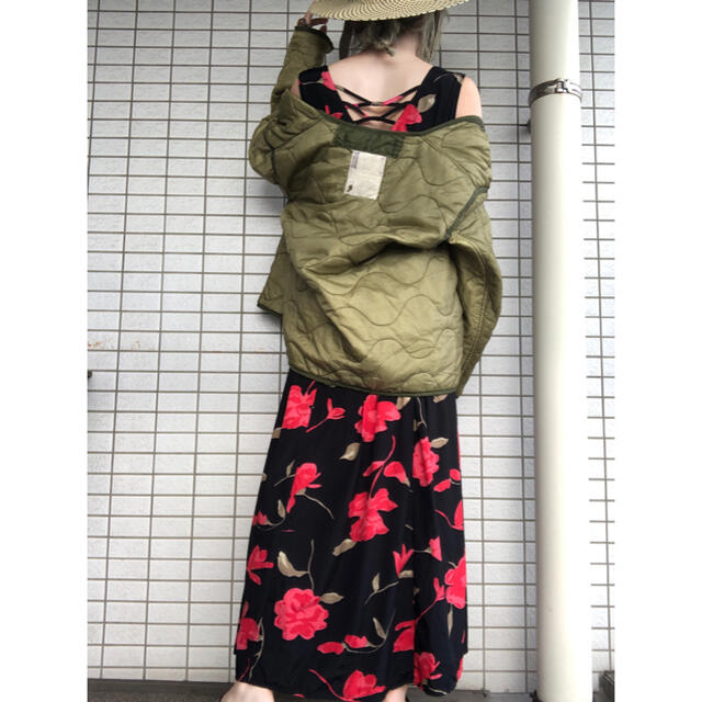 海外vintage 赤いお花　BLACKワンピース