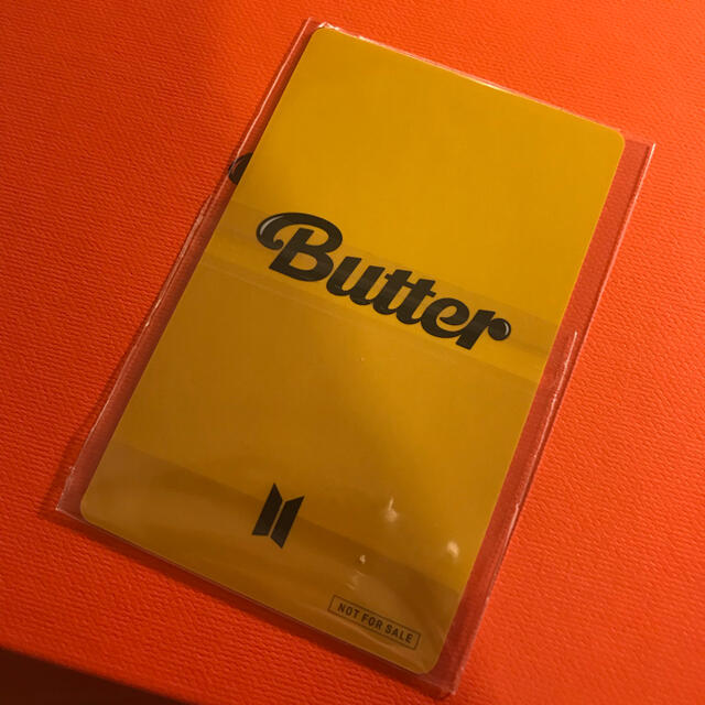 adidas(アディダス)のbutter【ホソク】 エンタメ/ホビーのタレントグッズ(アイドルグッズ)の商品写真