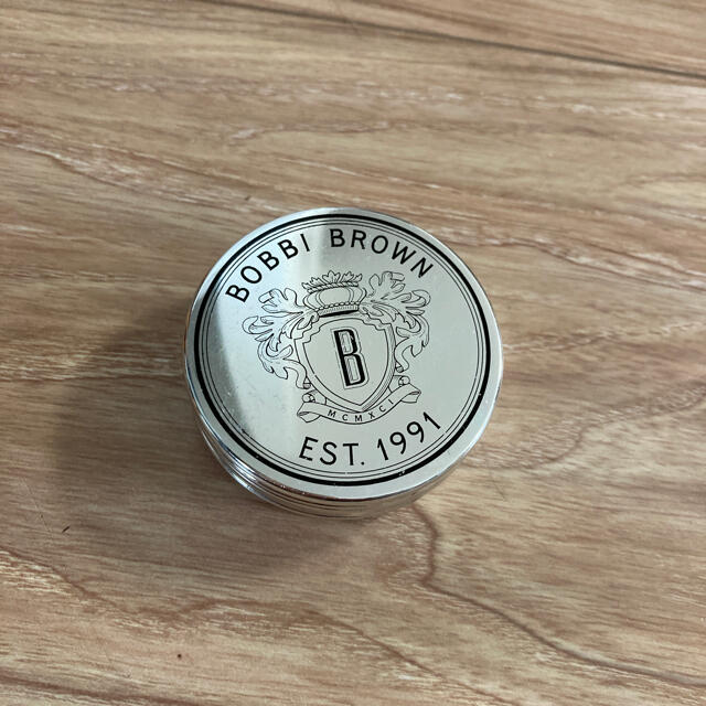 BOBBI BROWN(ボビイブラウン)のなつ様専用　Bobby brown リップバーム SPF15 コスメ/美容のスキンケア/基礎化粧品(リップケア/リップクリーム)の商品写真