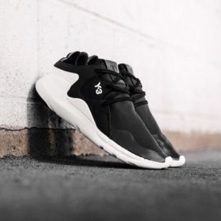 ワイスリー(Y-3)のY-3 QASA RACER RUN BLACK/WHITE 26.0cm(スニーカー)