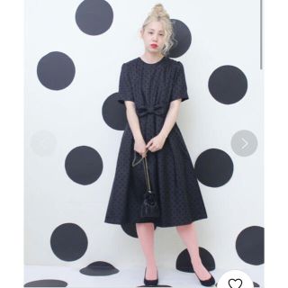 ドットアンドストライプスチャイルドウーマン(Dot&Stripes CHILDWOMAN)の綾シャンタンフロッキードット　ウエストリボン半袖ワンピース(ひざ丈ワンピース)