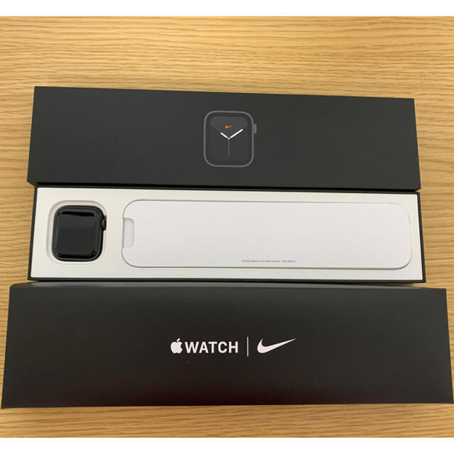 Apple watch se nikeモデル 40mm