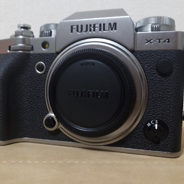 世界有名な Fujifilm - 富士フイルム 富士フイルム 美品 X-T4 ミラーレス一眼