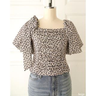 スナイデル(SNIDEL)のHer lip to Garden Floral-print Blouse(シャツ/ブラウス(半袖/袖なし))