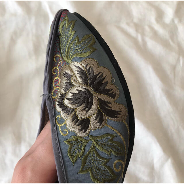 刺繍シューズ レディースの靴/シューズ(ハイヒール/パンプス)の商品写真