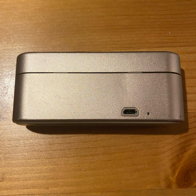SONY(ソニー)のSONY  WF-1000X  ゴールド　Bluetoothイヤホン スマホ/家電/カメラのオーディオ機器(ヘッドフォン/イヤフォン)の商品写真