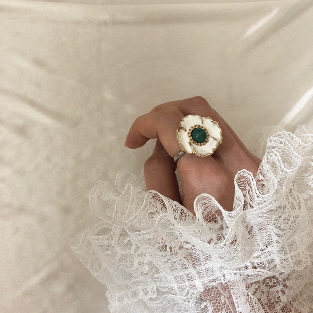 Ameri VINTAGE(アメリヴィンテージ)のflower ring♡ ハンドメイドのアクセサリー(リング)の商品写真