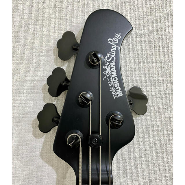 E\B MUSICMAN STINGRAY 4 Stealth Black 5