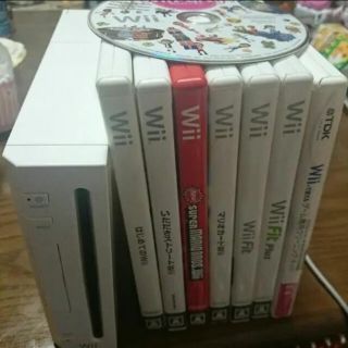 即決割あり！今すぐ遊べるWii本体＆WiiFit＆人気ソフト10本セット!!!