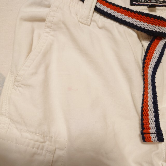 TOMMY HILFIGER(トミーヒルフィガー)の美品　トミーフィルフィガー　ハーフパンツ　白　122 キッズ/ベビー/マタニティのキッズ服男の子用(90cm~)(パンツ/スパッツ)の商品写真