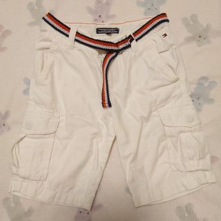 トミーヒルフィガー(TOMMY HILFIGER)の美品　トミーフィルフィガー　ハーフパンツ　白　122(パンツ/スパッツ)