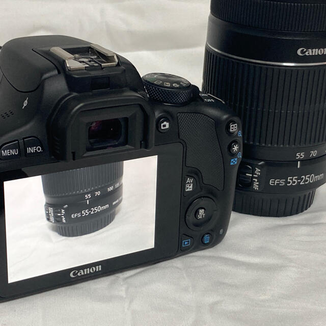 デジタル一眼Canonデジ一眼 EOS Kiss X7 ダブルズームキット デジタル一眼Canonデジ一眼 EOS Kiss X7 ダブルズームキット