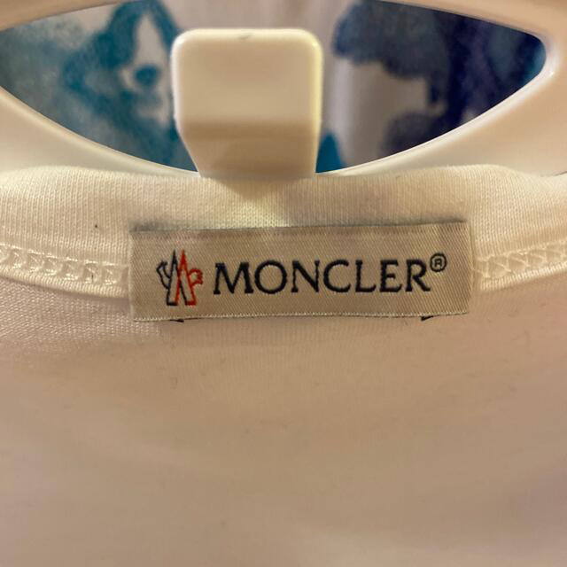 MONCLER Mサイズの通販 by V-MAX｜モンクレールならラクマ - Tシャツ 新作低価