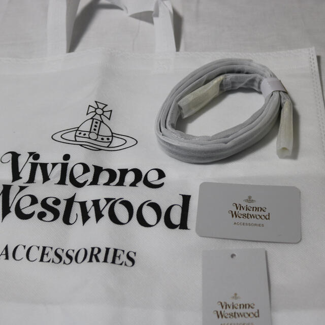 Vivienne Westwood(ヴィヴィアンウエストウッド)のVivienne ハート型 ショルダーバッグ レディースのバッグ(ショルダーバッグ)の商品写真
